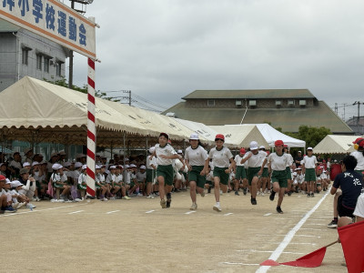 ④