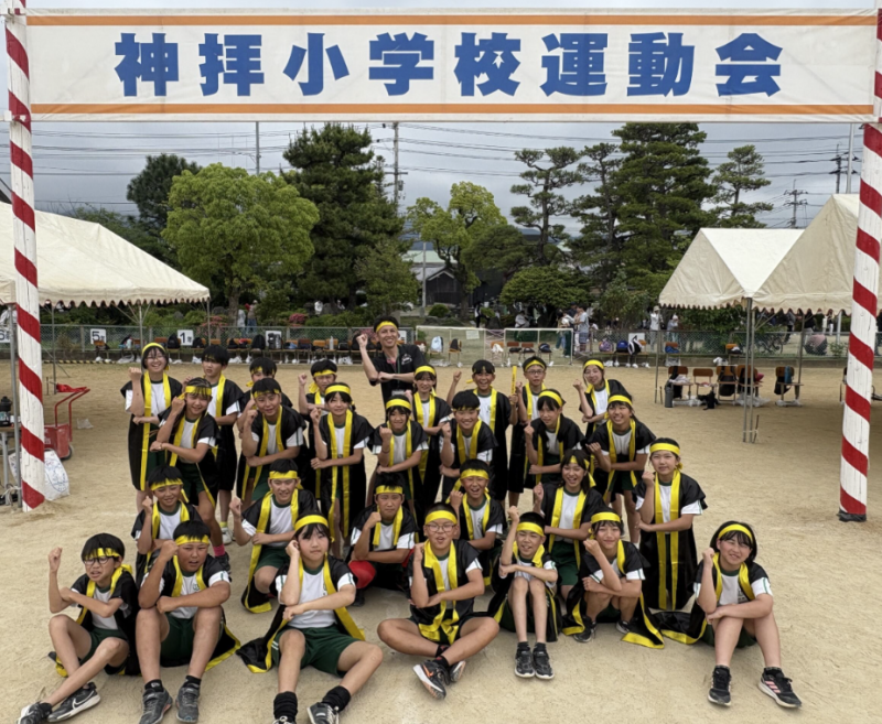 ６月入場門で